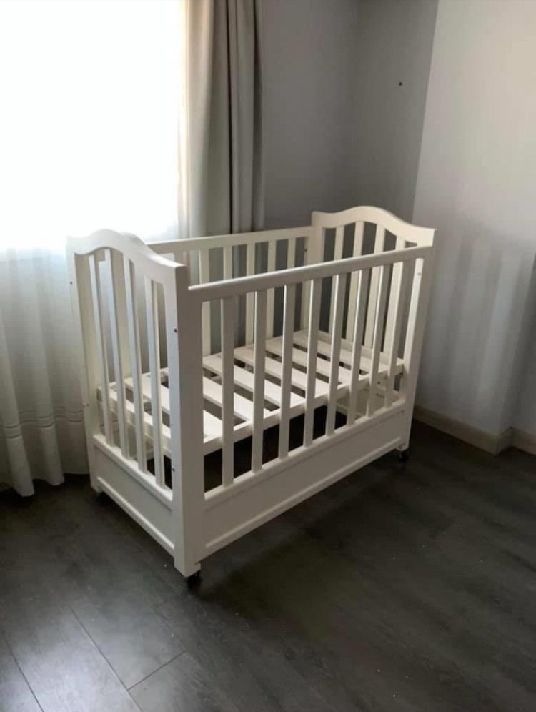 The Timeless (arched) Crib
